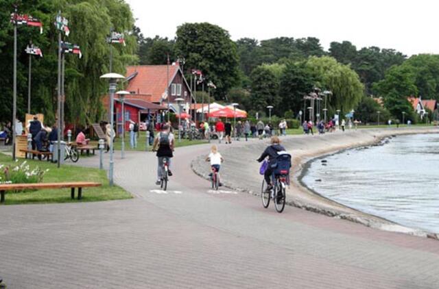 Poilsiaujančiųjų Neringoje portretas: mėgsta dviračius, ieško ramybės ir romantikos