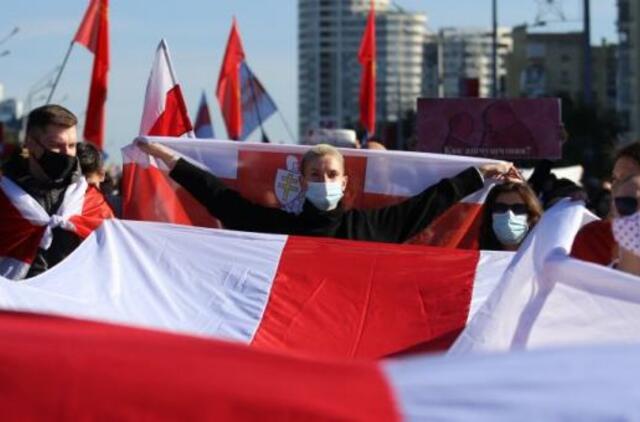 Baltarusijoje baltos-raudonos-baltos spalvos vėliava gali būti pripažinta ekstremistine