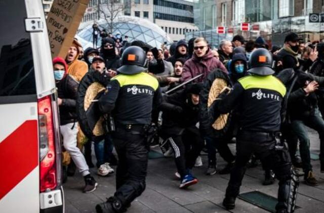 Nyderlanduose įvedus komendanto valandą, kilo gyventojų ir policijos susirėmimų