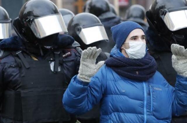 Per protestus Rusijoje sulaikyta daugiau kaip 2 000 žmonių