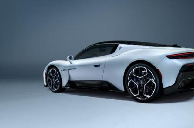 „Maserati MC20“ susižėrė du tarptautinius apdovanojimus