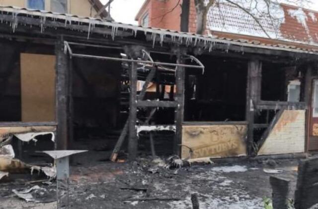 Šventojoje sudegusios kavinės „Mažoji Armėnija“ savininkas: „Ugniagesiai iš Palangos atvyko tik už maždaug 20 minučių – aš atvažiuoju per 10 minučių”