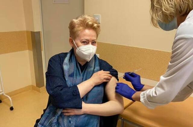 Grybauskaitė: vakcinavimo procesas vyksta nevaldomai
