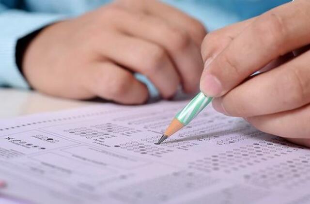 Laikantiems valstybinius brandos egzaminus – papildoma pagalba