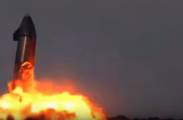 „SpaceX“ raketa po regimai sėkmingo skrydžio nusileidusi susprogo