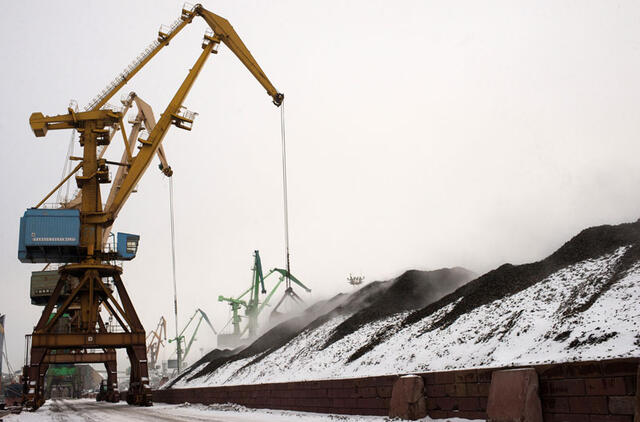 TARŠA. Paskutiniu laikotarpiu KLASCO sulaukia daug kaltinimų dėl taršos, o praėjusių metų pabaigoje net buvo uždrausta krauti geležies rūdą. Vitos JUREVIČIENĖS nuotr.