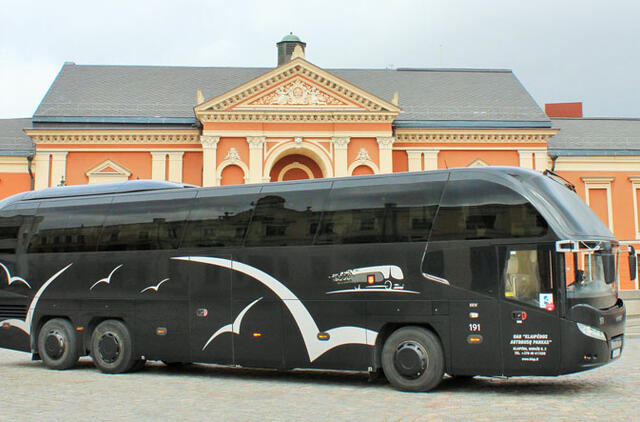 GARANTAS. Kasdien prie autobuso vairo sėdantys Klaipėdos autobusų parko vairuotojai ir komfortiška technika - saugios ir ramios kelionės garantas.