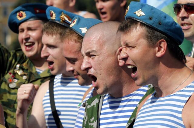 Pentagonas: Rusijai sunku verbuoti karius karui Ukrainoje