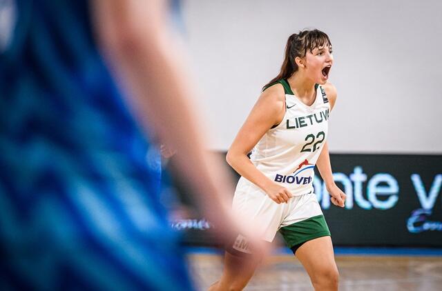 Šešiolikmetės sutriuškino Slovėniją