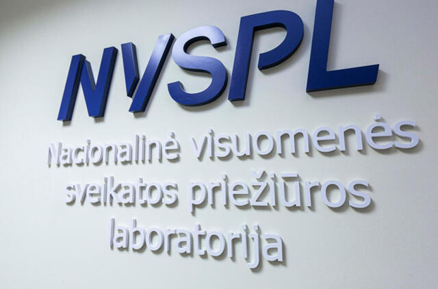 acionalinės visuomenės sveikatos priežiūros laboratorijos (NVSPL) vadovas Danas Bakša nušalino nuo pareigų savo pavaduotoją Rositą Mariją Balčienę