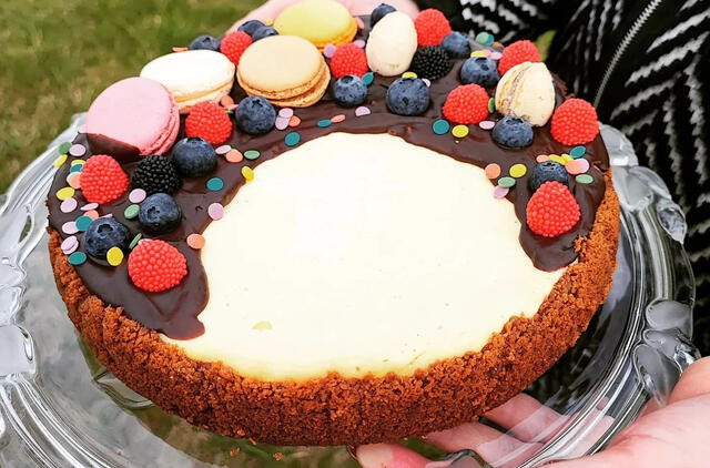 Lengviausias varškės tortas, kuris pavyks ir „susipykusiems“ su konditerija