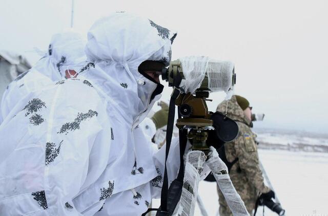 NATO ruošia žiemines uniformas Ukrainos kariams