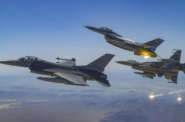 JAV naikintuvai F-16