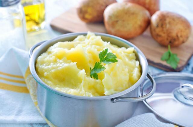 Kaip pasigaminti skanią bulvių košę be gumuliukų: 5 puikios garnyro paslaptys