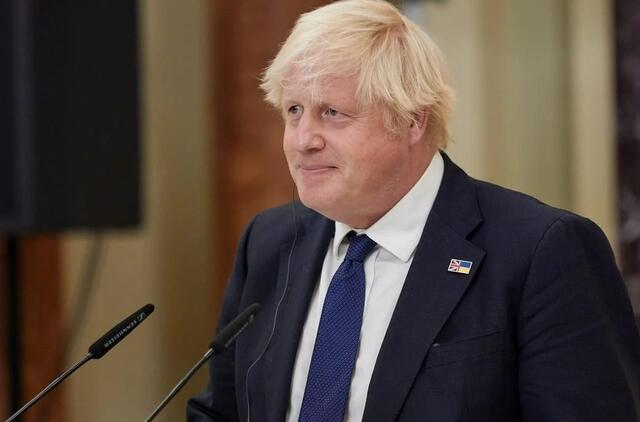 Borisas Johnsonas atsisakė kandidatuoti į Didžiosios Britanijos ministro pirmininko postą