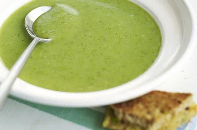 Lengvai paruošiama nuostabi brokolių sriuba