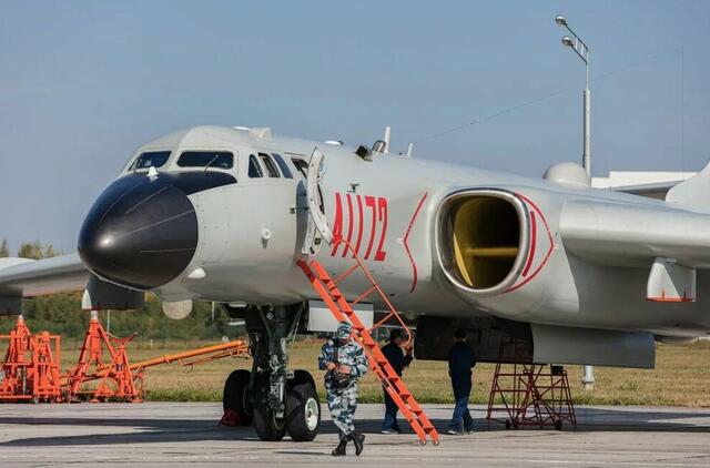 Kinija pasiuntė rekordinį skaičių bombonešių į Taivano oro gynybos zoną