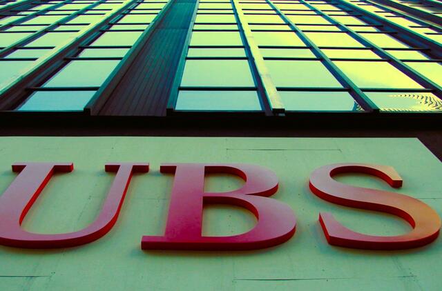 Didžiausias Šveicarijos bankas pradeda masinius Rusijos klientų patikrinimus