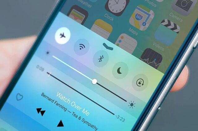 Kaip pagreitinti išmaniojo telefono įkrovimą