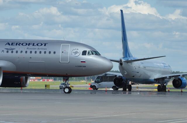 "Aeroflot" grasina sustabdyti skrydžius į užsienį