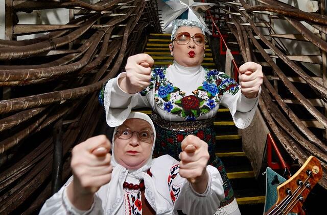 Danilko kaip Serdiuška scenoje pasirodo su Belokon