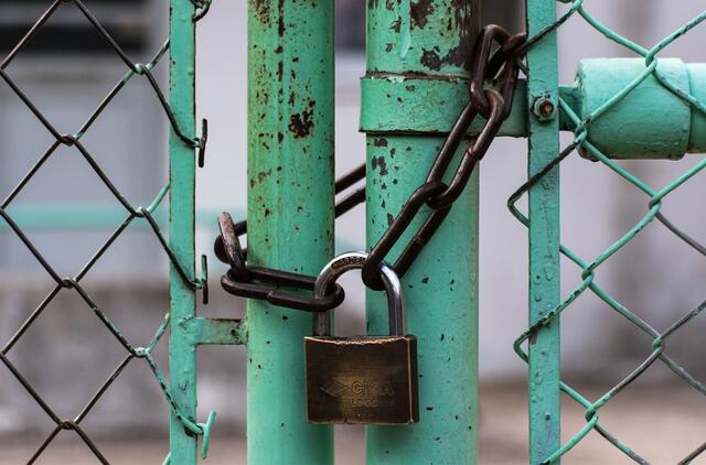  Rusijoje pradės uždarinėti valstybines institucijas