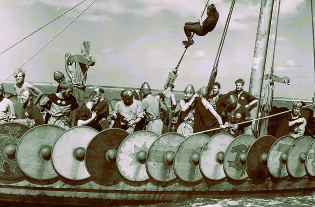 Vikingų laivo "Gokstad" kopija