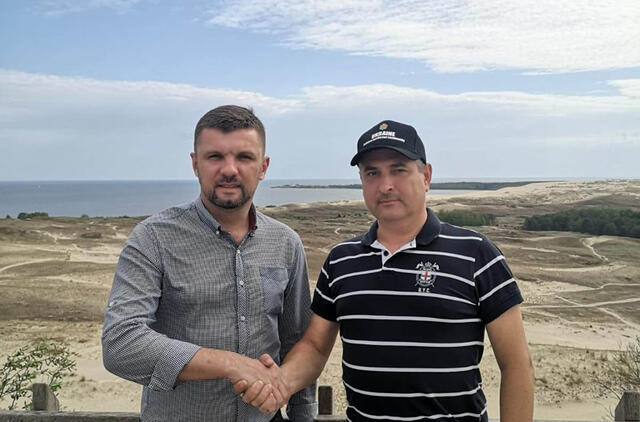 Meras Darius Jasaitis ir Ukrainos Aukščiausios Rados deputatas Ihoris Huzas. Neringos savivaldybės nuotr.