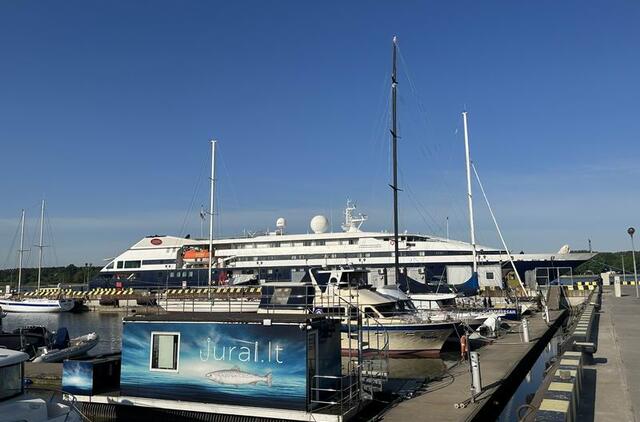 Antradienį Klaipėdos Kruizinių laivų terminale sulaukėme su Maltos vėliava plaukiojančio kruizinio lainerio "Clio". Pauliaus Matulevičiaus nuotr.