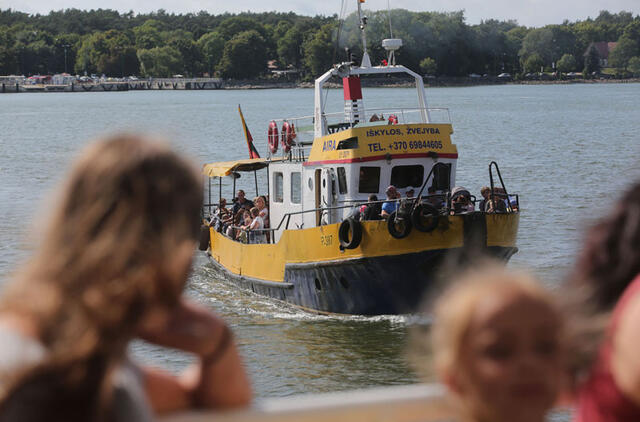 PASISEKĖ. Laiveliams, kurie plaukioja po uosto akvatoriją, kuri priskirta jūros rajonui, kuro akcizo lengvata nepanaikinta. Iki Kiaulės Nugaros jie gali plaukti naudodami pigesnį kurą. Asociatyvi Egidijaus JANKAUSKO nuotr.