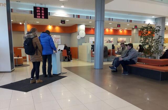 Lietuvos gyventojai kartu su latviais yra dosniausi komercinių bankų „rėmėjai“, tiesa, ne savu noru