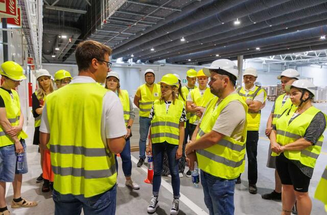 Ekskursija po VMG gamyklą Akmenės rajone
