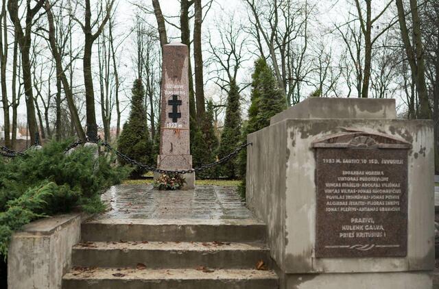 Jono Budrio-Polovinsko ir jo žmonos kapas