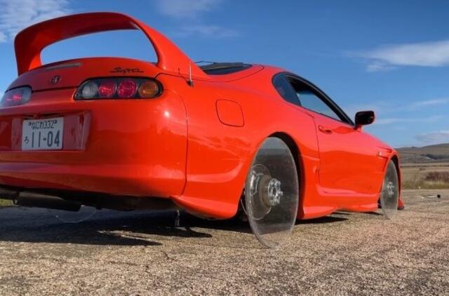 Skaidraus plastiko ratai