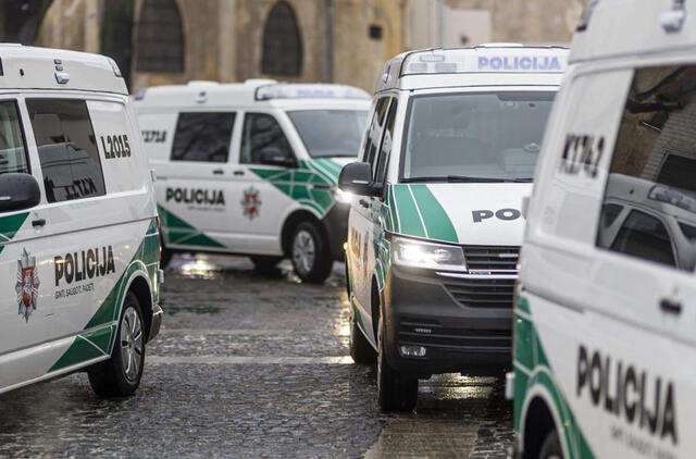 Policijos įstaigoms bus perduota 19 naujų mikroautobusų