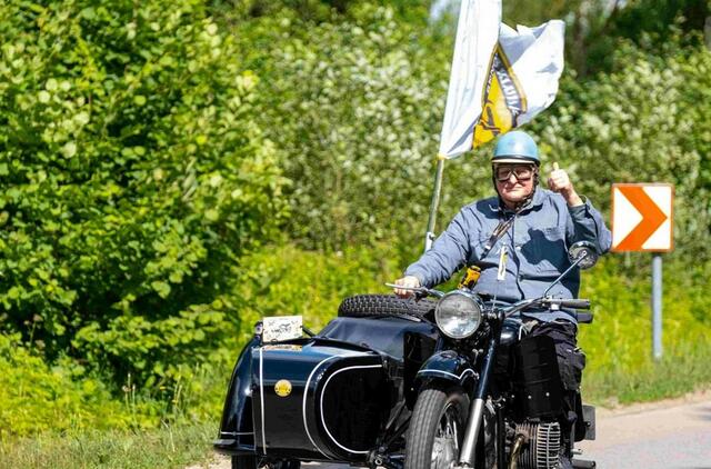 127 įvairiausių markių ir modelių istoriniai motociklai važiavo 10-ajame sąskrydyje „Senas motociklas 23"