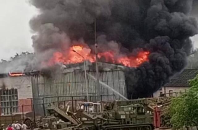 Gaisras Rusijos kariniame dalinyje