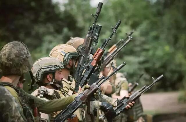 Pulkininkas pasakė, kiek ilgai Rusija gali tęsti karą