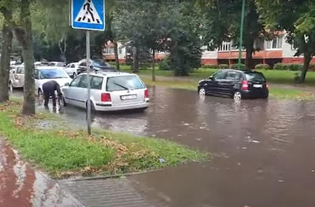 POTVYNIAI. Intensyvių liūčių metu kai kurios Klaipėdos gatvės yra užliejamos. Klaipėdos savivaldybė jau rengia planą, kaip sumažinti stichijos pasekmes. Stopkadras