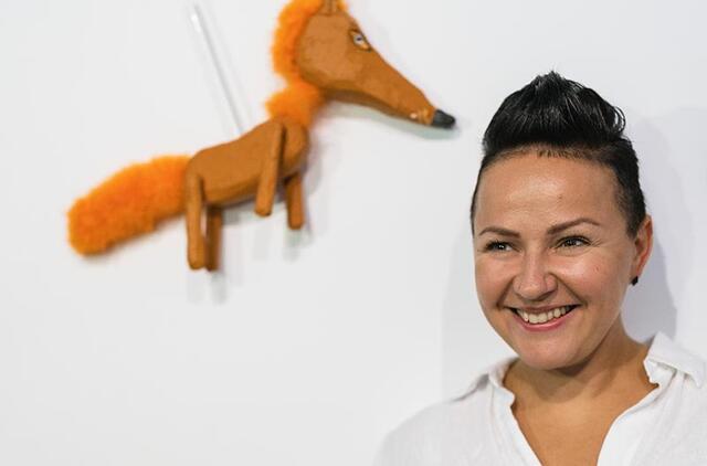„Šiemet mūsų šūkis yra „Jungiantys saitai”. Saitai su viskuo: praeitimi, ateitimi, žmonėmis, lėlėmis, žiūrovu”, – teigia Klaipėdos lėlių teatro vadovė Aušra Juknevičienė. Kristijono Lučinsko nuotr.