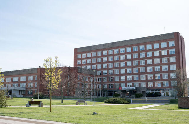 REKONSTRUKCIJA. Jau yra atlikta Klaipėdos miesto poliklinikos pastato ekspertizė ir planuojami rekonstrukcijos darbai. Vitos JUREVIČIENĖS nuotr.