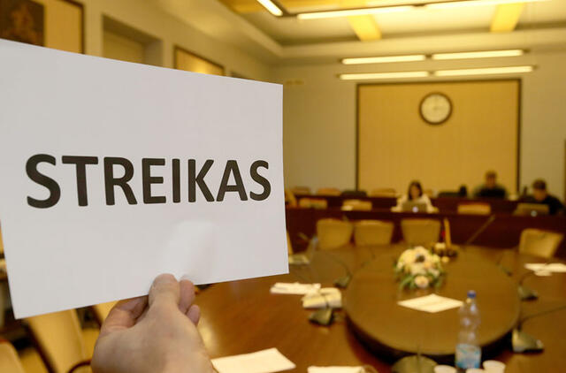 Atnaujinamas pedagogų streikas, vyks mitingas prie Seimo