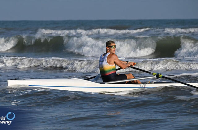 TARP PLANETOS LYDERIŲ. Žygimantas Gališanskis Italijoje buvo labai arti pasaulio pakrančių irklavimo sprinto čempionato bronzos medalio. Worldrowing.com nuotr.