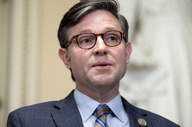 Pasak naujojo JAV Atstovų Rūmų pirmininko, pagalba Ukrainai ir Izraeliui turėtų būti svarstoma atskirai