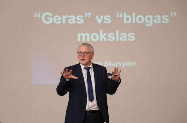 PATIRTIS. Albertas Skurvydas - žinomas dėstytojas ir mokslininkas. Asmeninio archyvo nuotr.