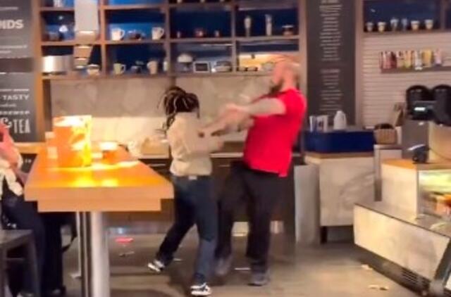 Muštynės oro uoste