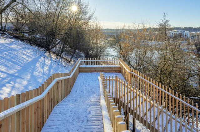 Neries pakrantės takas šalia Vingio parko atvertas visuomenei