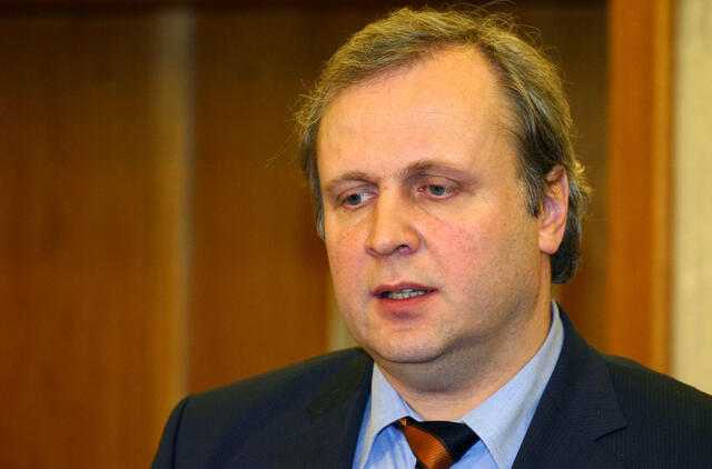 Kalbos apie Albino Januškos suburtą „valstybininkų“ klaną vėl iškilo į paviršių