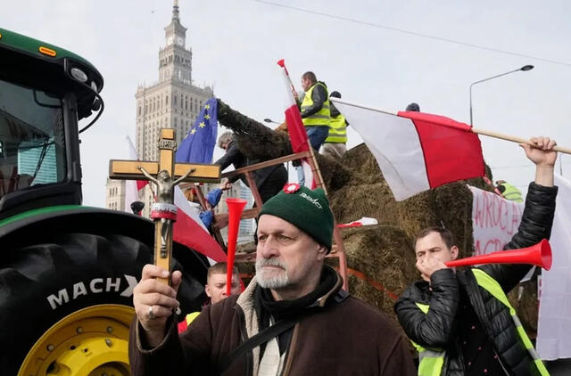Lenkijos ambasadorius sako neįžvelgiantis Rusijos įtakos lenkų ūkininkų protestuose