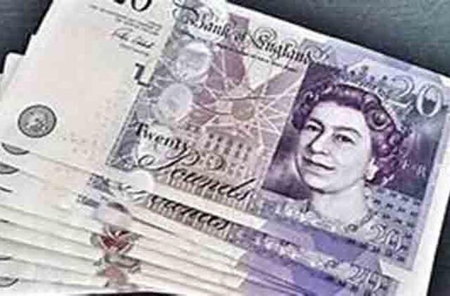 Britų bankas „Barclays” savo akcininkams išmokės 10 mlrd. svarų sterlingų dividendų